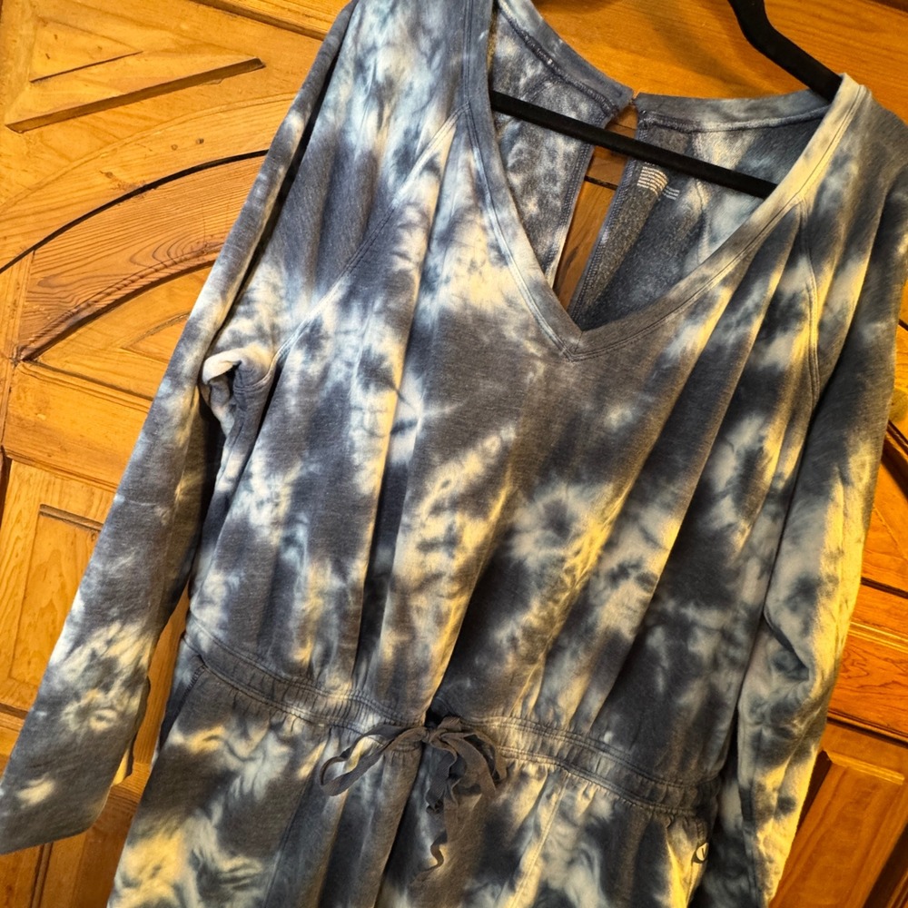 LIVI Active Women Plus 22/24 Blue Tie Dye Long Sleeve V-Neck Fleece Jumpsuit